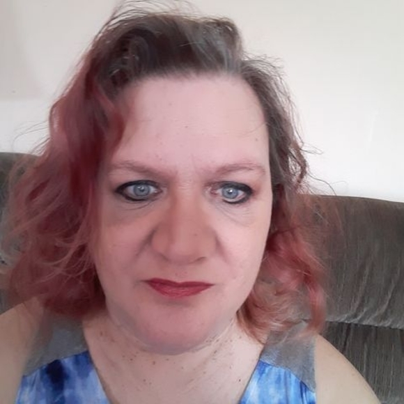 Meet your Posher, Julia - Picture 1 of 1